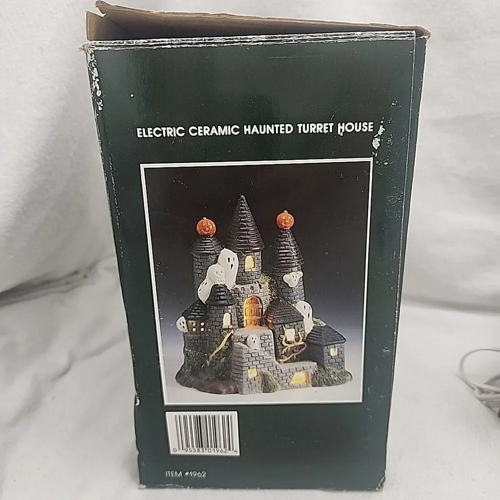 House Haunted Turret Lighted Ceramic Halloween Castle #1962 Pacific Rim Vintage